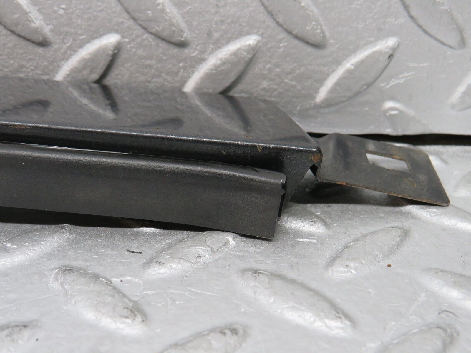 37786 Mercedes-Benz A124 320E Cabriolet Under Headlight Trim Right