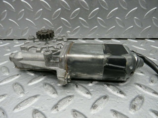 W123 Wagon window regulator motor front left used OEM