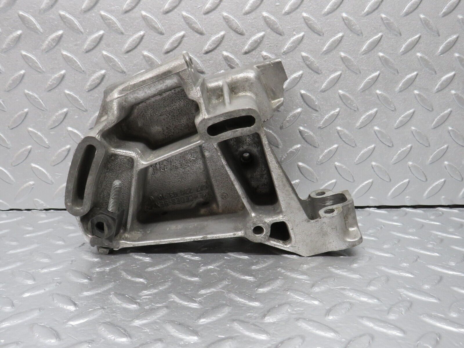 40652 Mercedes-Benz W123 300D Power Steering Pump Bracket 6172360330
