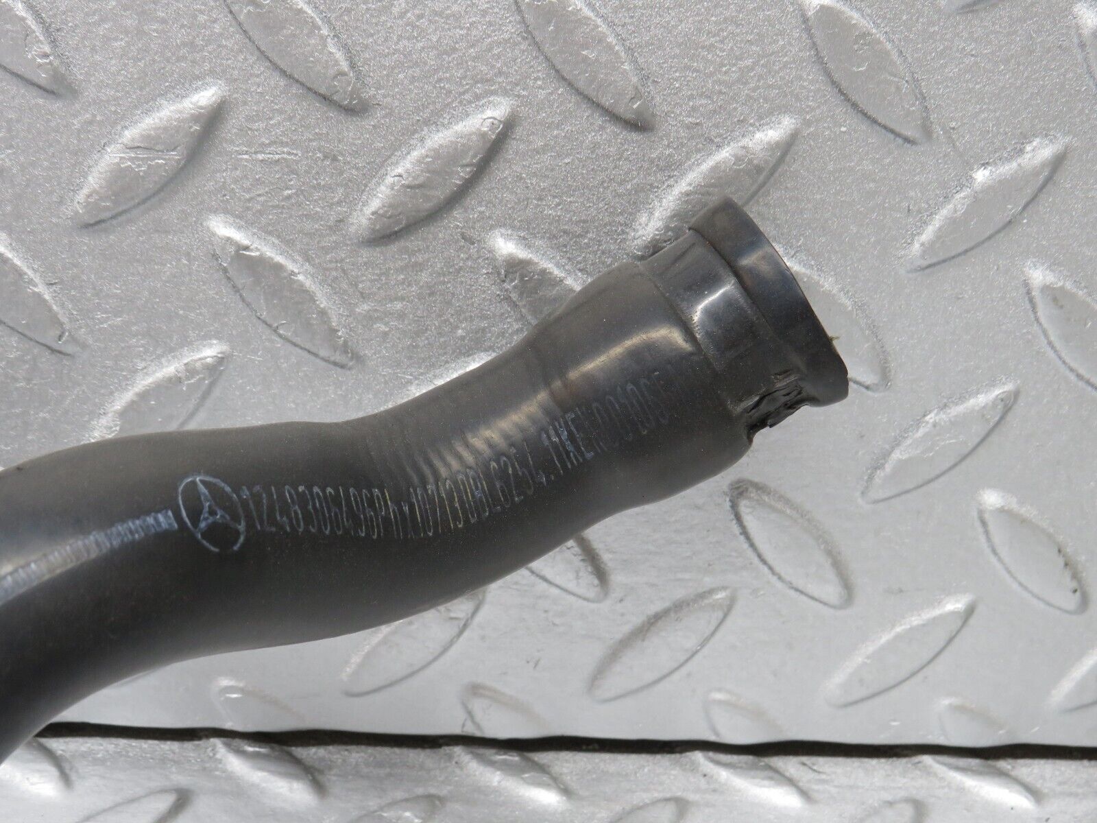 38154 Mercedes-Benz A124 320E Cabriolet Radiator Hose Pipe 1248306496