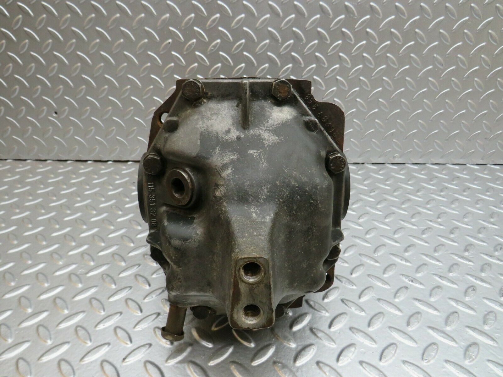 24185 Mercedes-Benz W123 280E Rear Differential Ratio 3.58 1233510101