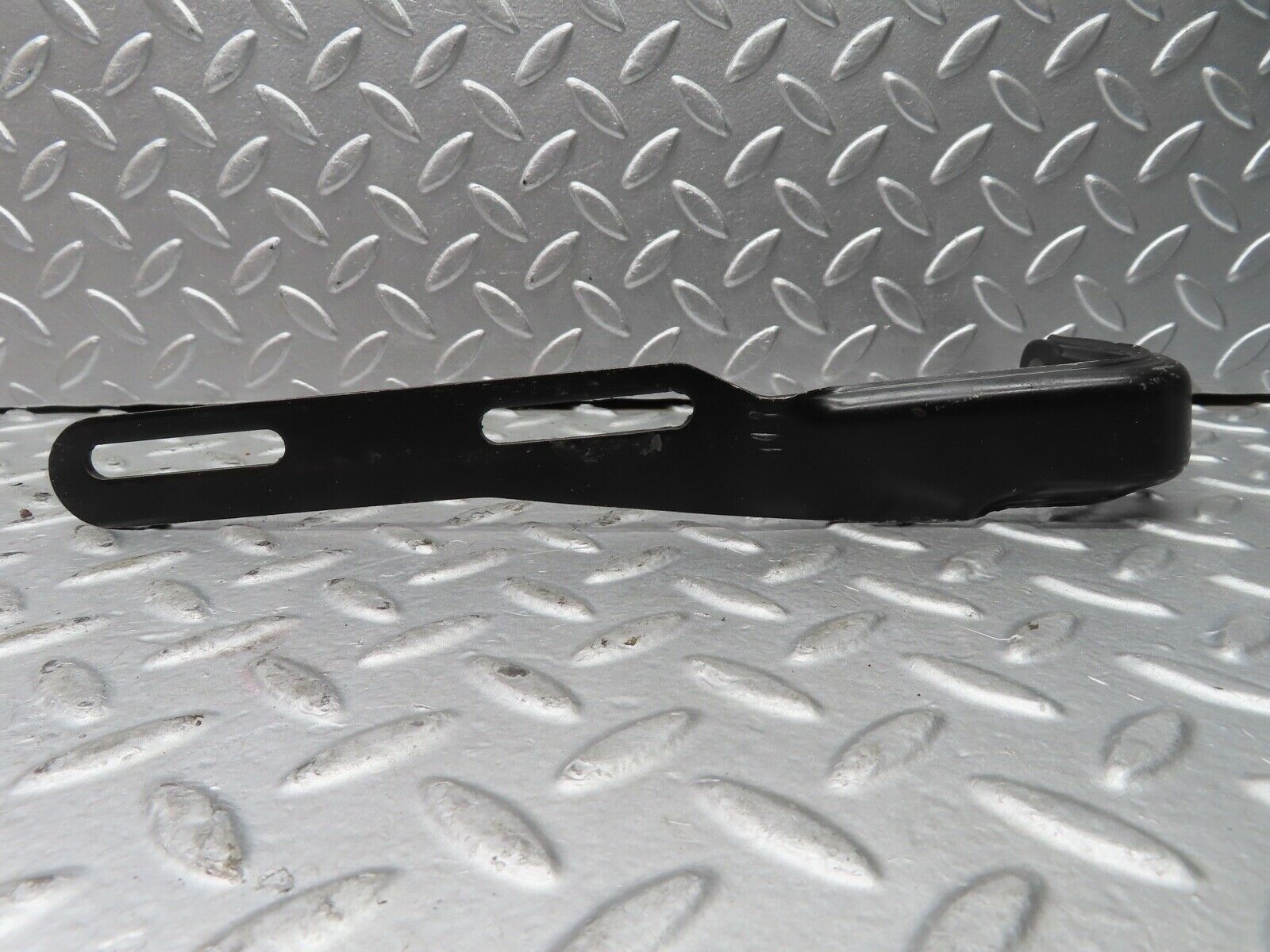 21400 Mercedes-Benz R129 300SL Coupe Exhaust Bracket
