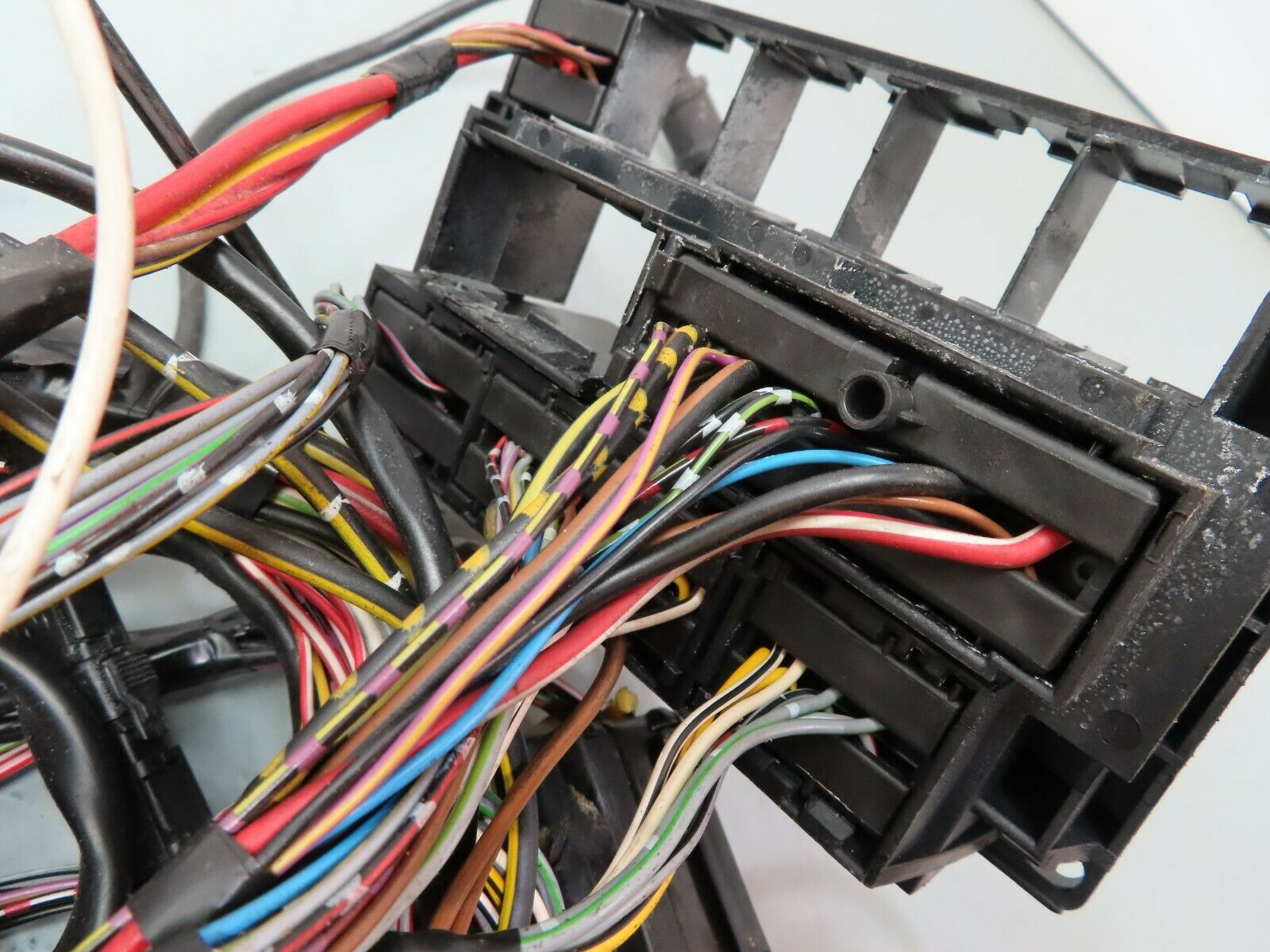 5942 Mercedes-Benz W124 230E Engine Chassis Body Wire Wiring Harness