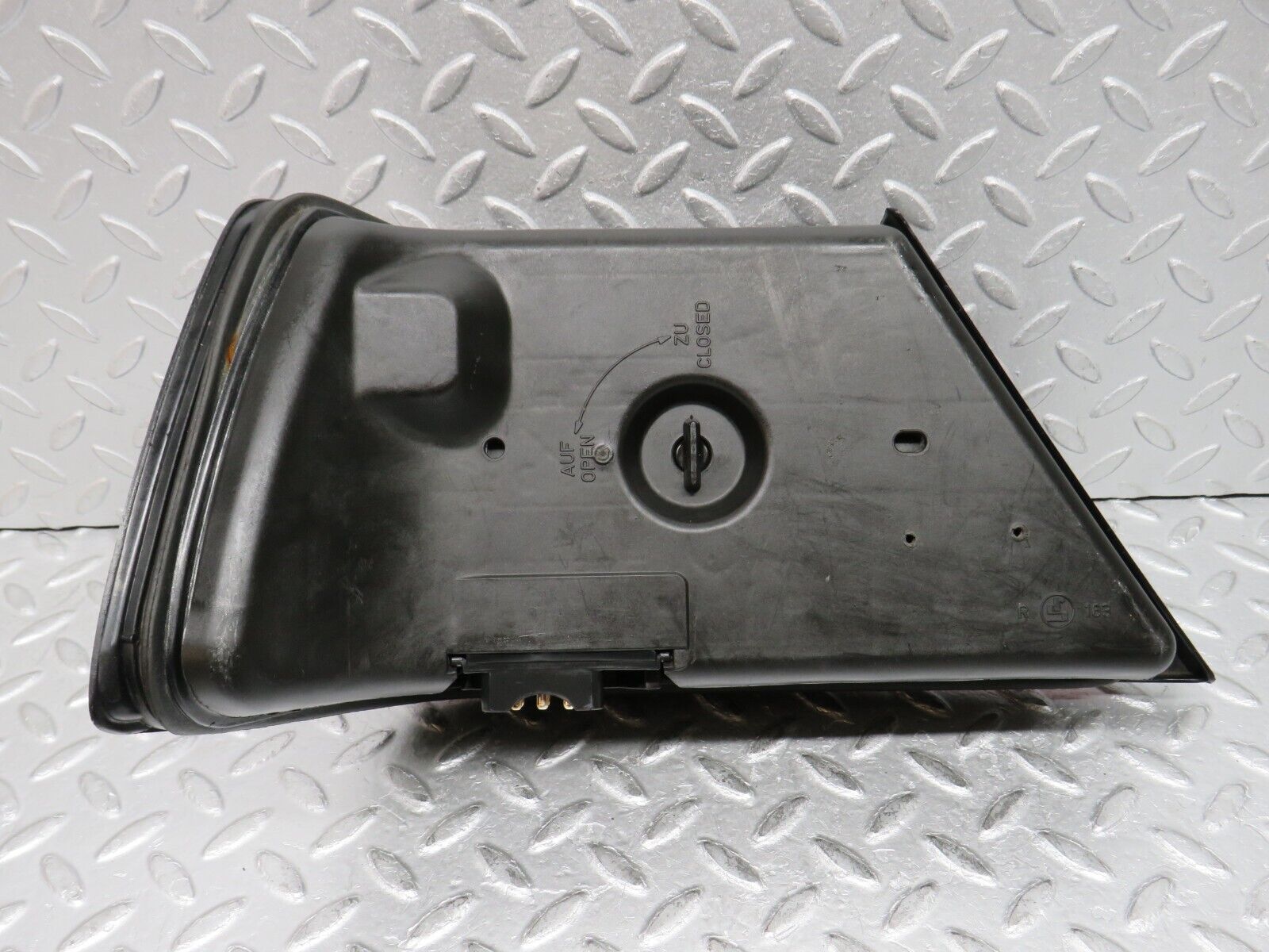 37846 Mercedes-Benz A124 320E Cabriolet Tail Light Right Side 0053373R38