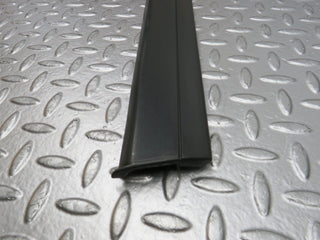 32302 Mercedes-Benz S124 300TE Wagon Front Left Door Centre Moulding Trim