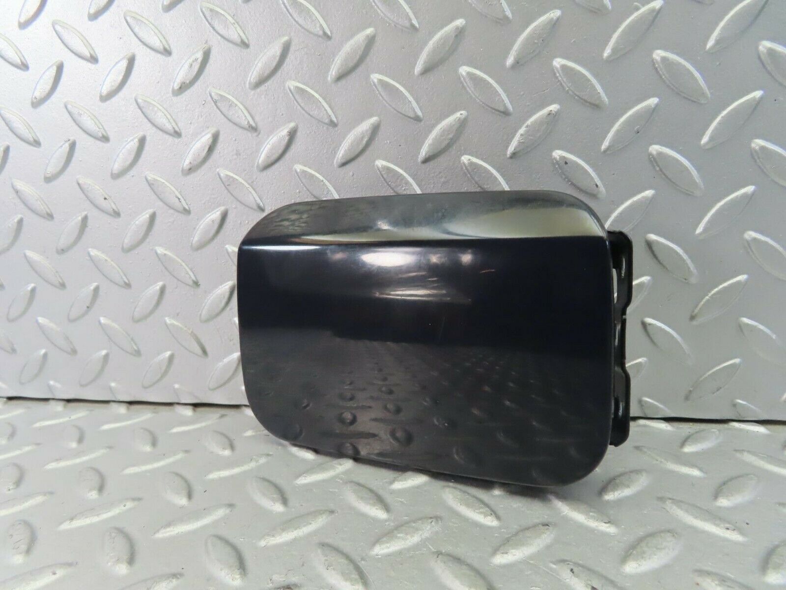 10374 Mercedes-Benz W201 190E Fuel Tank Flap Cap 2015842839