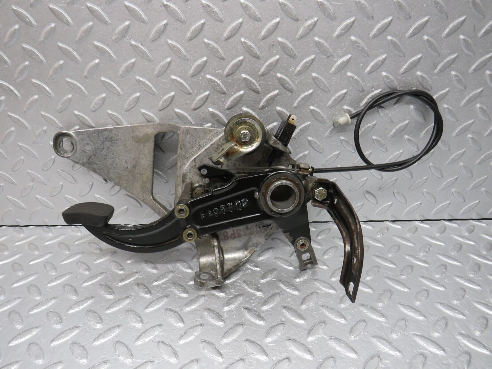 38032 Mercedes-Benz A124 320E Cabriolet Parking Brake Pedal 1244270801 1244270736