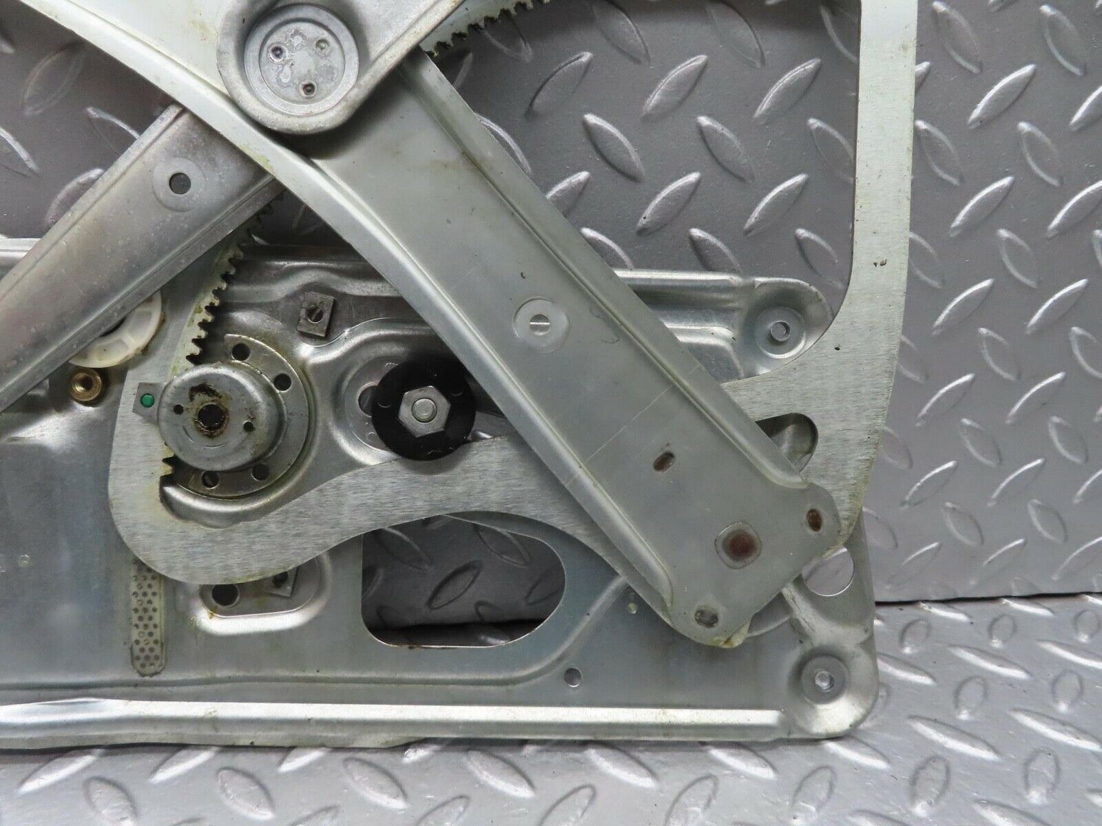 14938 Mercedes-Benz W140 S320 Front Left Power Window Regulator