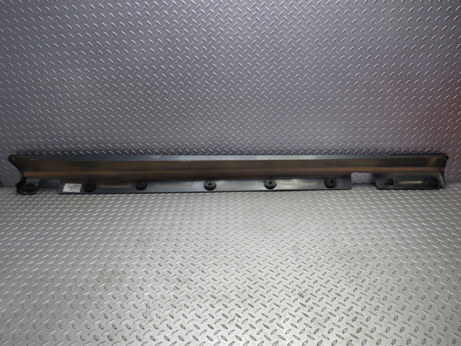 35283 Mercedes-Benz W221 Side Skirt Left Side 2216900140