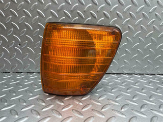 0040 Mercedes-Benz W116 350SE Left Front Indicator 1305233001