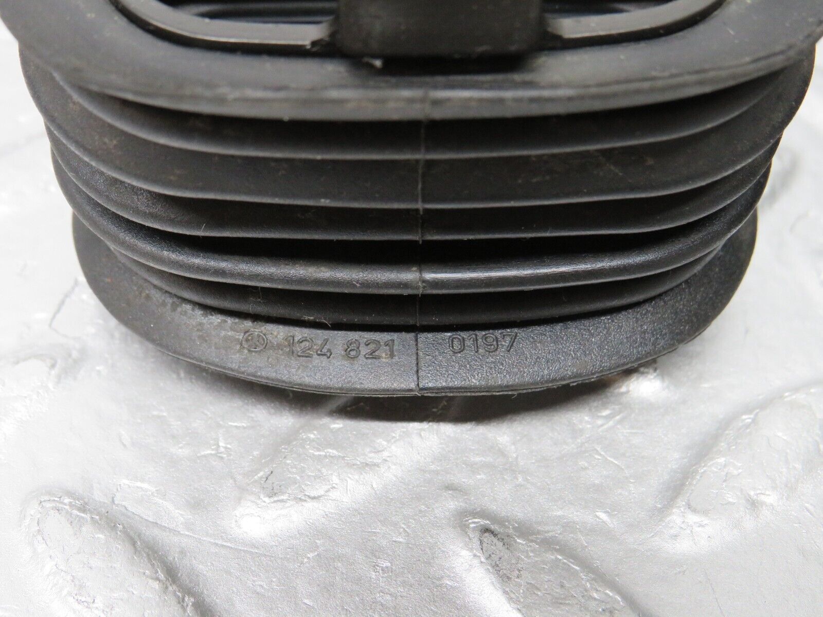 38138 Mercedes-Benz A124 320E Cabriolet Front Door Wire Protector Rubber  1248210197