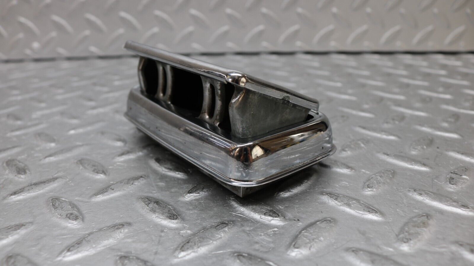 37257 Mercedes-Benz W109 300SEL Rear Door Ashtray Blue