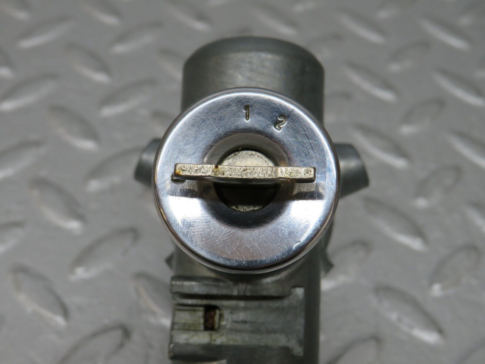 37477 Mercedes-Benz W109 300SEL Steering Lock Ignition Switch With Key 0004626930