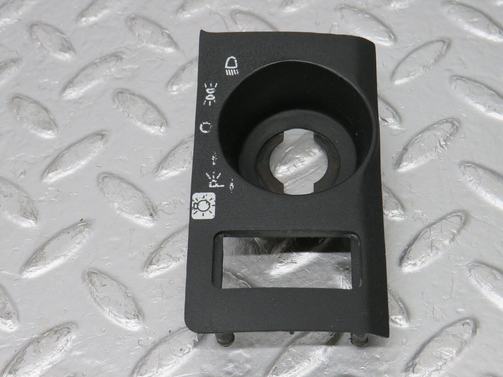 34351 Mercedes-Benz C126 380SEC Headlight Switch Cover Trim Surround 126689018