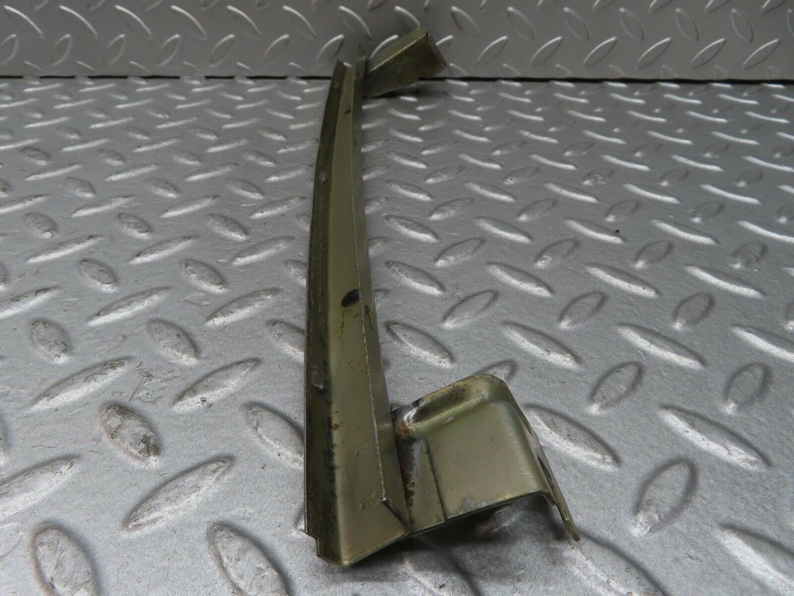 13634 Mercedes-Benz W123 200 Rear Right Window Channel