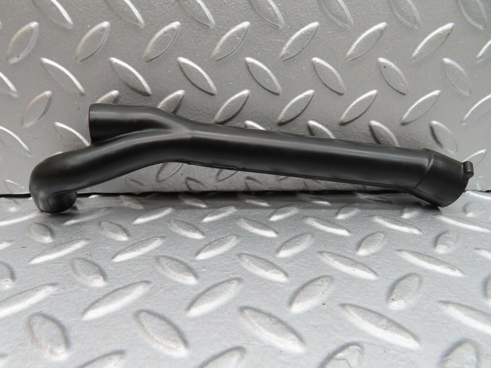 14419 Mercedes-Benz W116 350SE Air Intake Breather Hose 1160940682