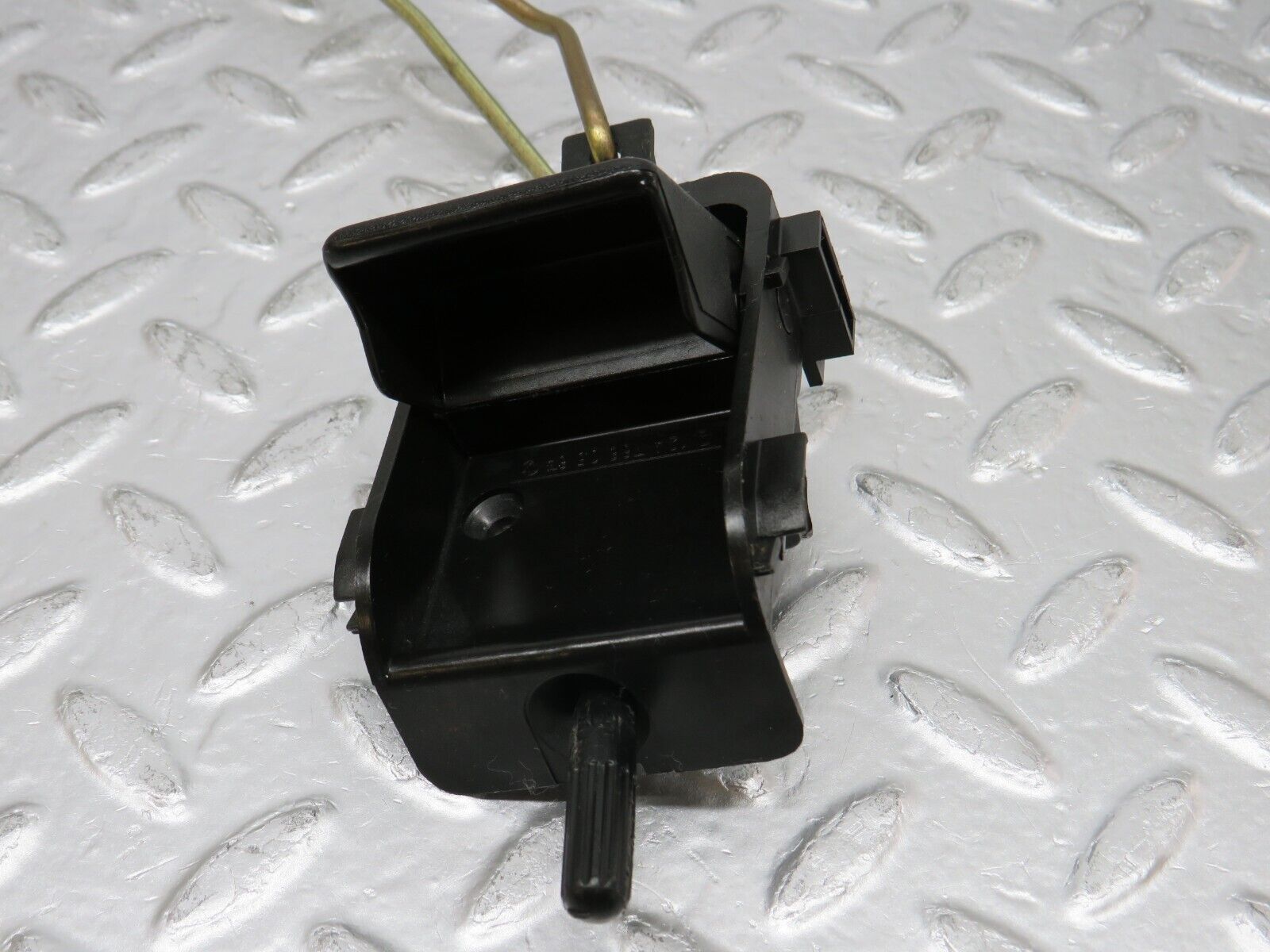 32495 Mercedes-Benz S124 300TE Wagon Interior Release Handle 1247660564