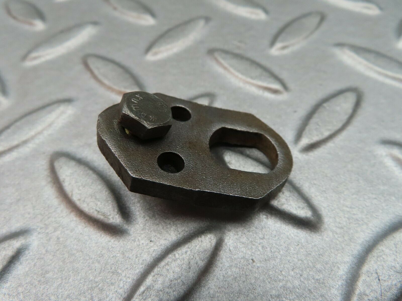 5126 Mercedes-Benz R107 350SL Coupe Fuel Injector Bracket