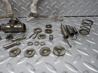 40504 Mercedes-Benz W110 230 Rear Brake Shoes Accessories Left And Right