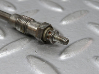 32897 Mercedes-Benz W123 300D Glow Plug Bosch Y-902R 046