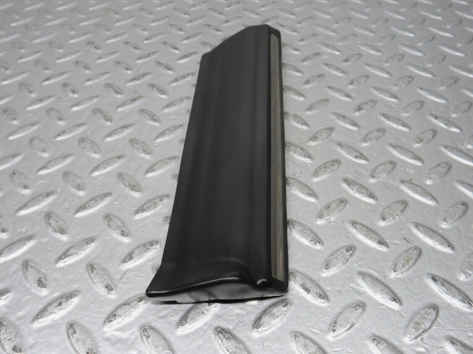 32005 Mercedes-Benz W123 230E Front Left Fender Wing Lower Moulding Trim