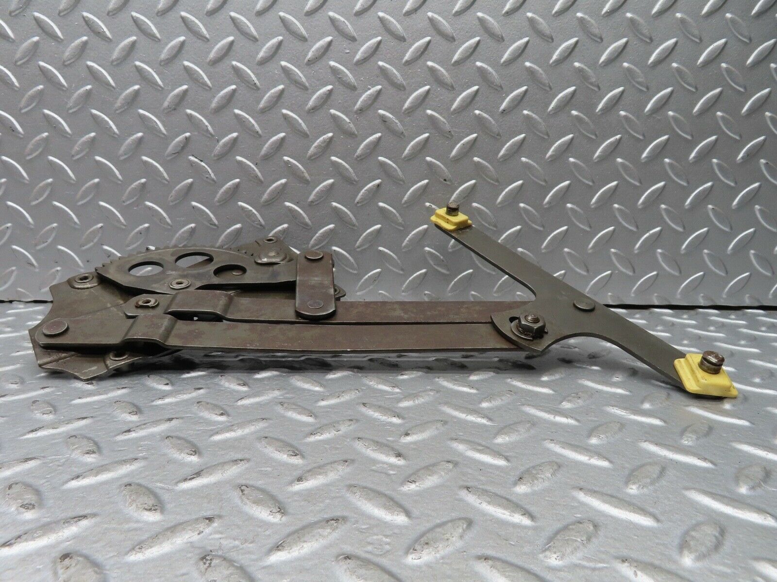19007 Mercedes-Benz W120 W121 Ponton Rear Left Manual Window Regulator