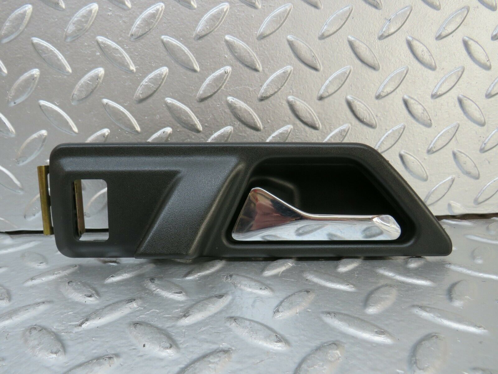 24207 Mercedes-Benz S124 220TE Interior Door Handle Rear Left 1247600161