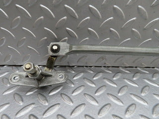 19131 Mercedes-Benz W123 300D Windscreen Wiper Linkage LHD