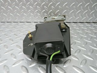 23200 Mercedes-Benz W116 350SE Sunroof Motor With Bracket 0008202807