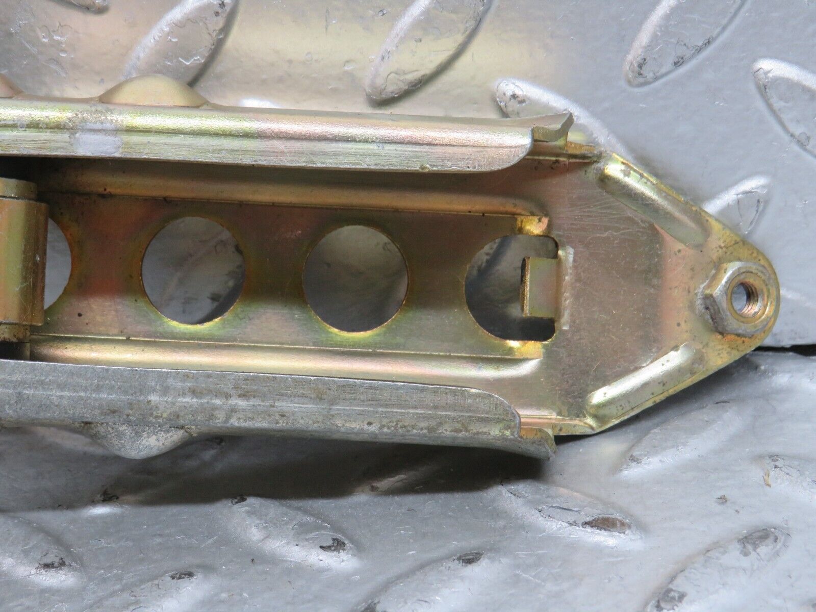 28507 Mercedes-Benz S123 240D Wagon  Door Safety Check Strap