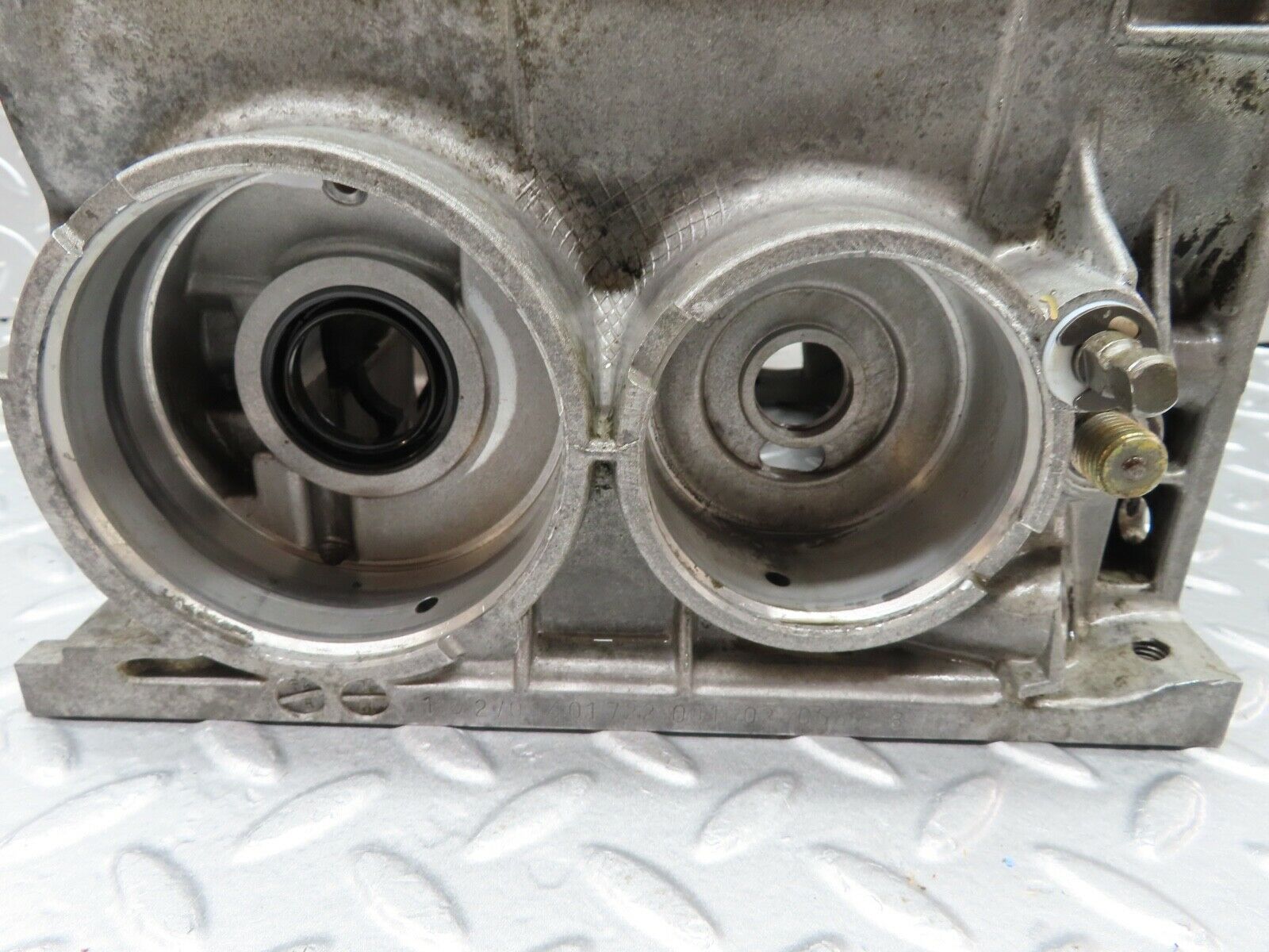 19788 Mercedes-Benz R107 450SL Automatic Gearbox Housing 1162710001