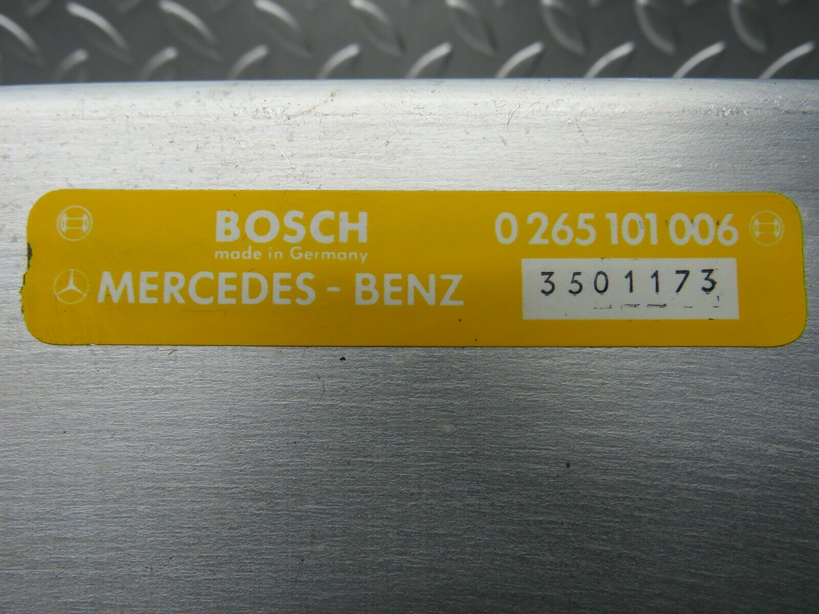 22101 Mercedes-Benz S123 280TE Wagon Brake ABS Control Unit Module 0265101006