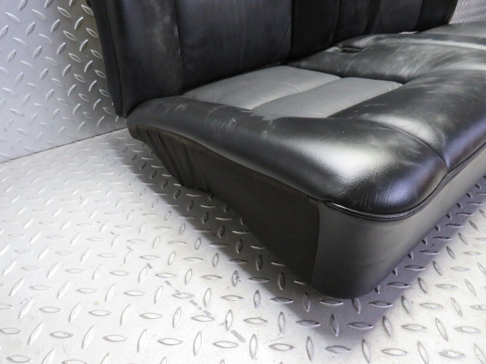 37878 Mercedes-Benz A124 320E Cabriolet Rear Seat Leather Black 1249203116