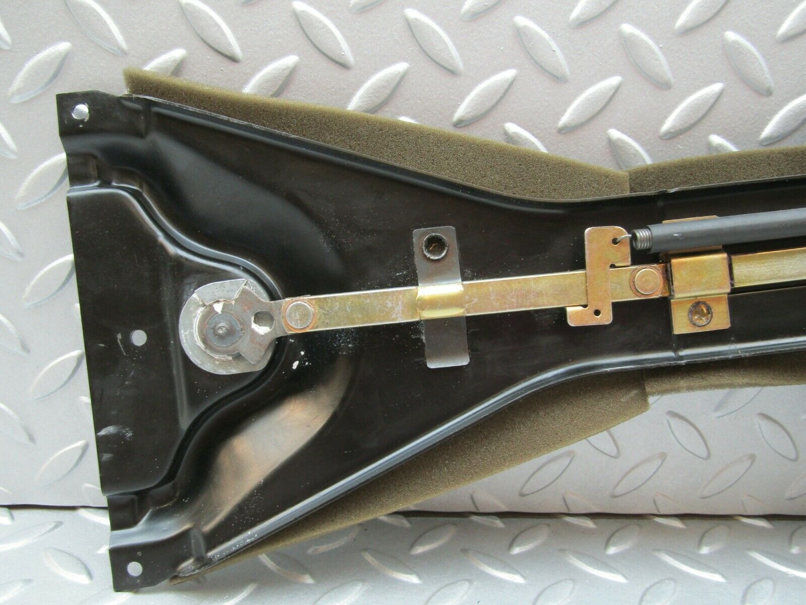 3349 Mercedes-Benz W123 230E Sunroof Manual Opener Mechanism