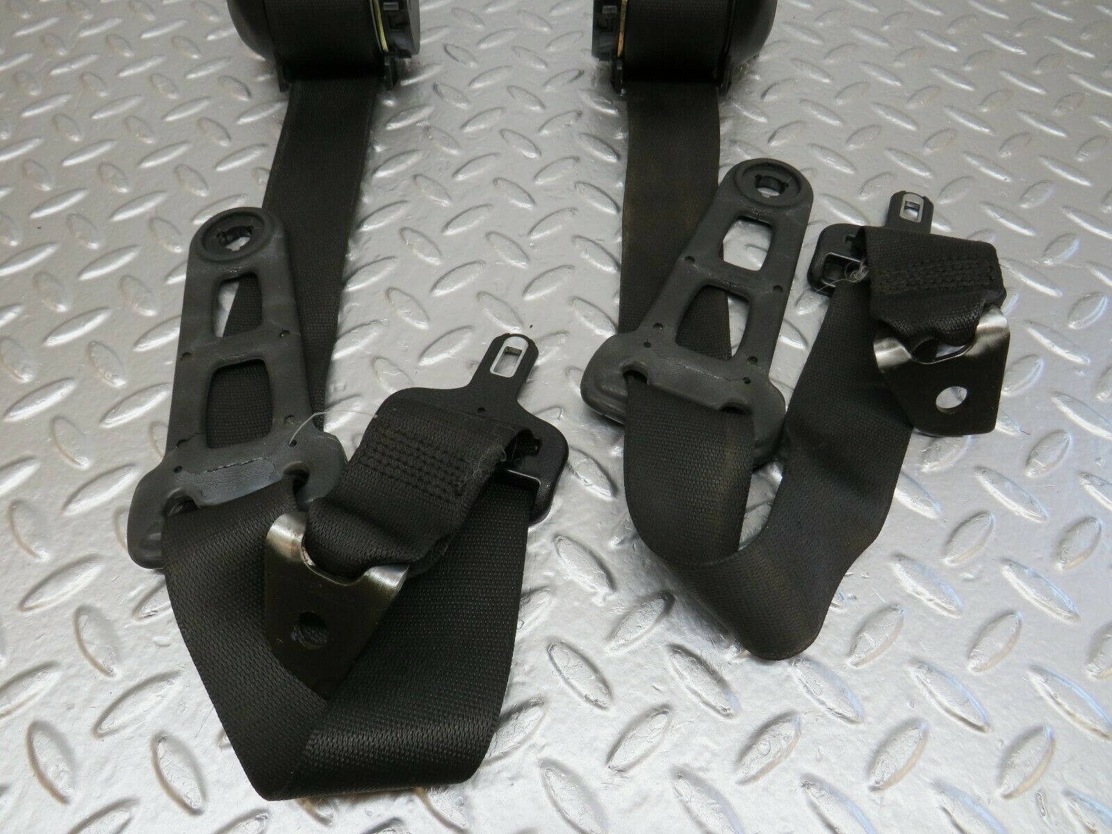 24378 Mercedes-Benz S124 220TE Seat Belt For Third Row Seat Set 1248602785