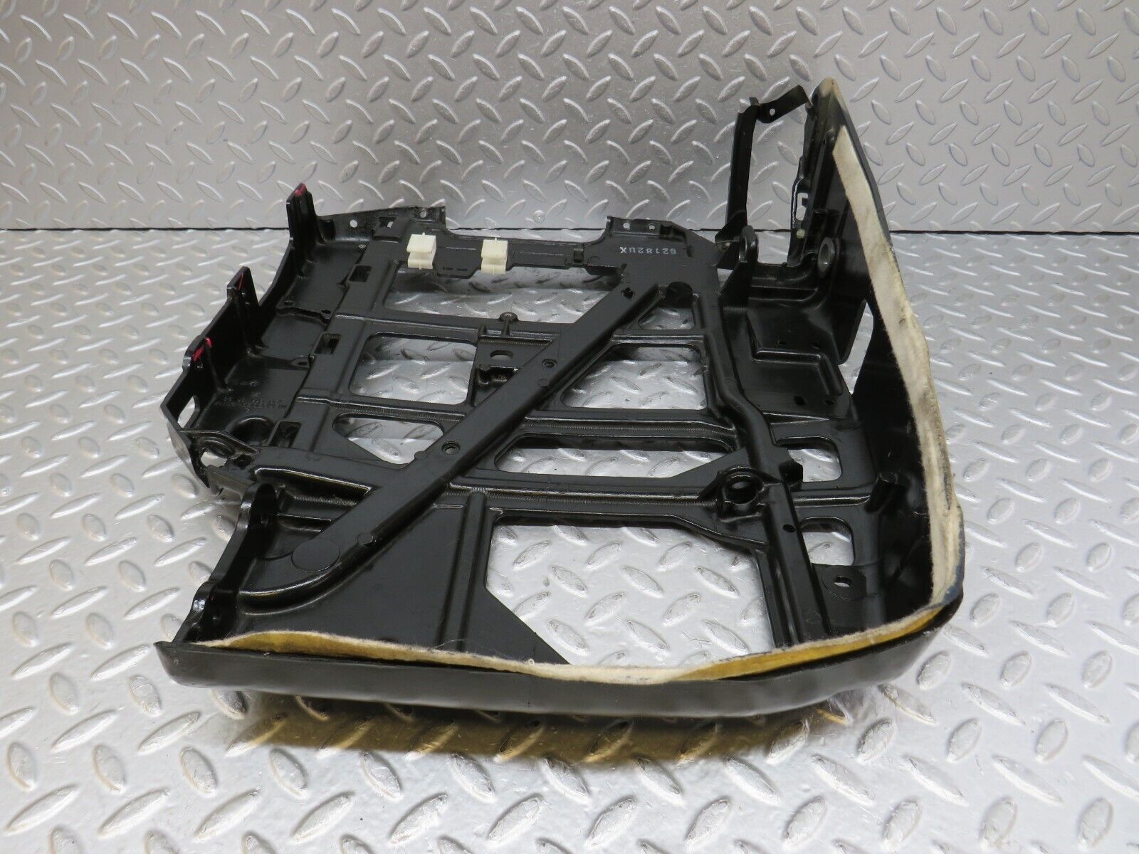 36832 Mercedes-Benz R129 300SL-24 Front Left Seat Backrest 1299130138