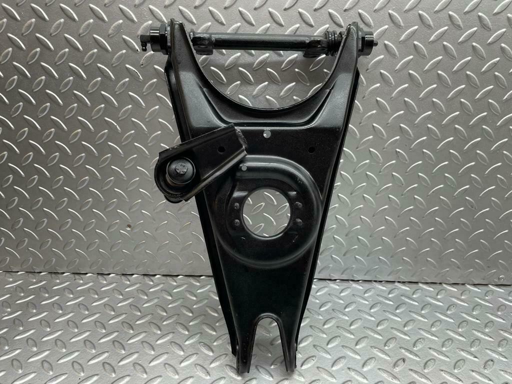 0125 Mercedes-Benz W120 PONTON Front Right Lower Control Arm