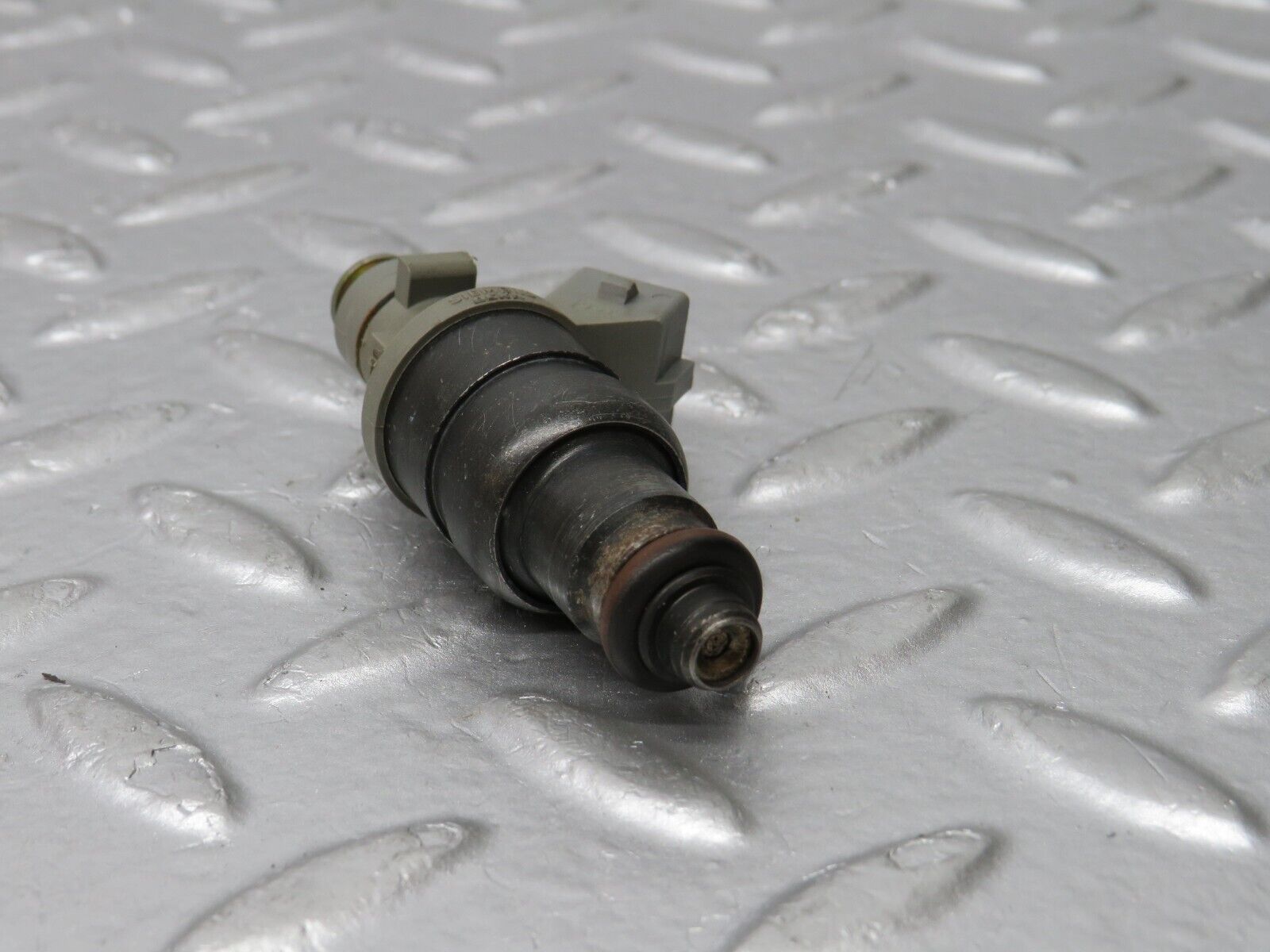33486 Mercedes-Benz W202 C180 Fuel Injector Siemens 0000787423