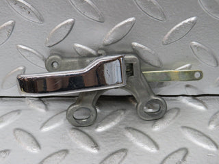 29689 Mercedes-Benz W123 230E Front Right Door Opener Door Handle