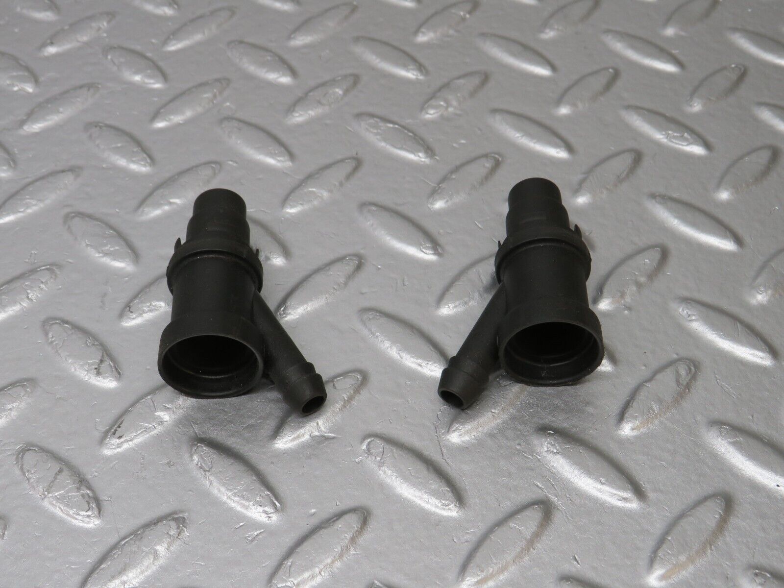 40265 Mercedes-Benz R107 Fuel Injector Holder 2x