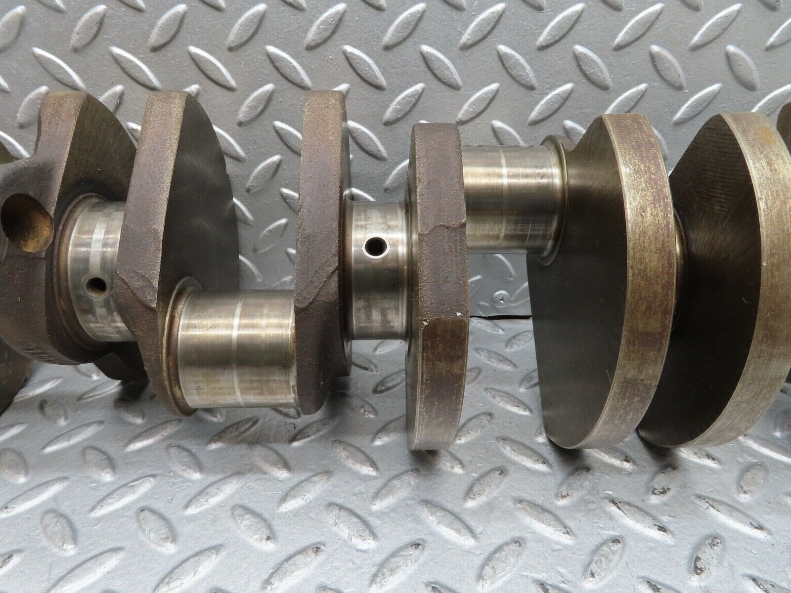 16774 Mercedes-Benz C107 380SLC Crankshaft 1160311001