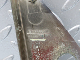 W123 mirror triangle cover right used OEM