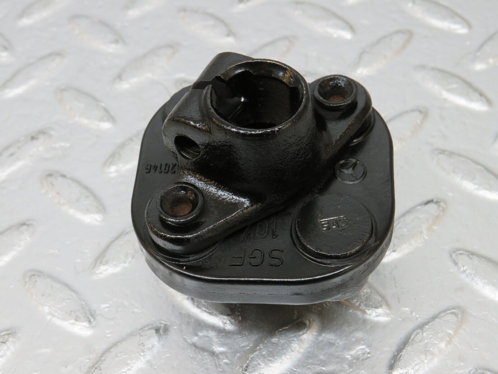 34136 Mercedes-Benz W124 230E Steering Column Lower Shaft Connector 1264620146