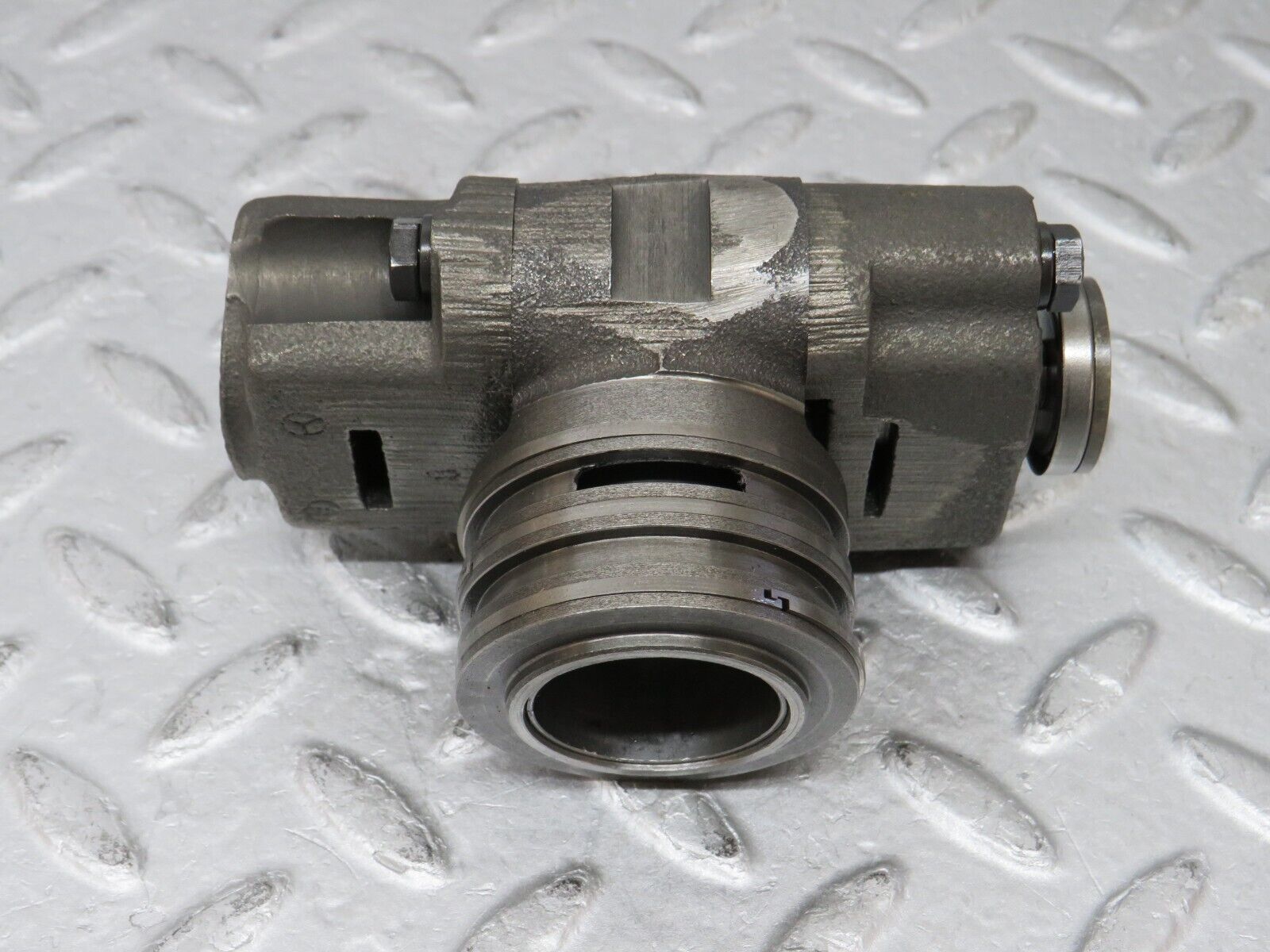 36411 Mercedes-Benz R107 450 Automatic Gearbox Governor 722.002