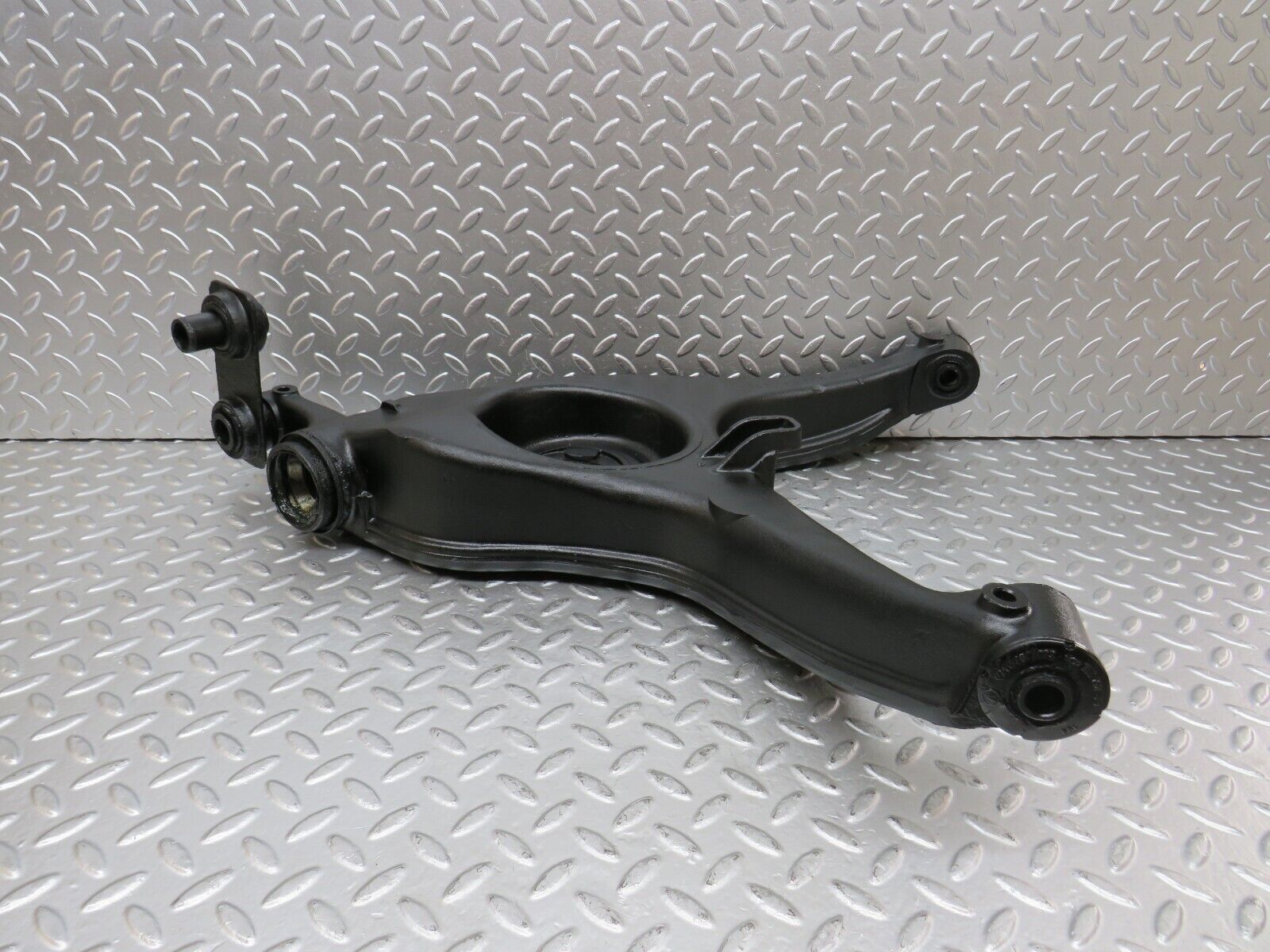 26311 Mercedes-Benz W116 450SE Trailing Arm Control Rear Right 1073521904