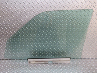 29263 Mercedes-Benz W124 230E Front Right Door Window Glass