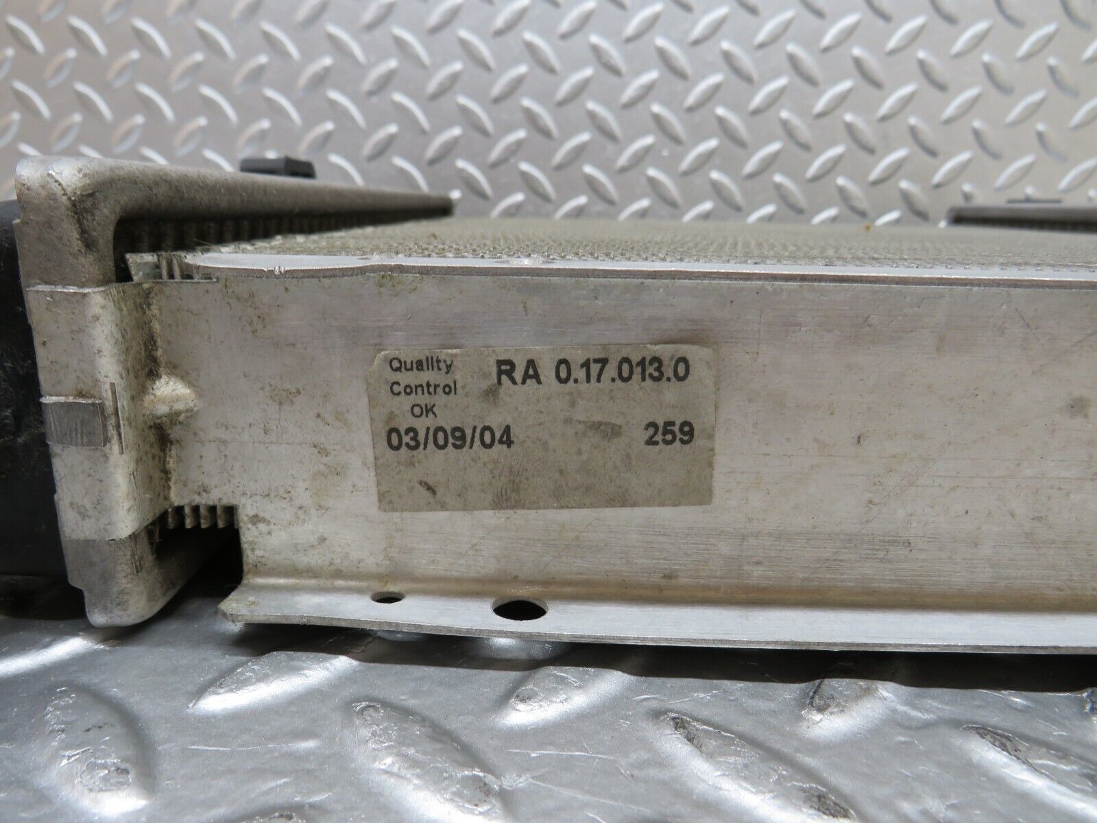 30894 Mercedes-Benz W201 190E 2.0L Engine Coolant Radiator RA 0170130