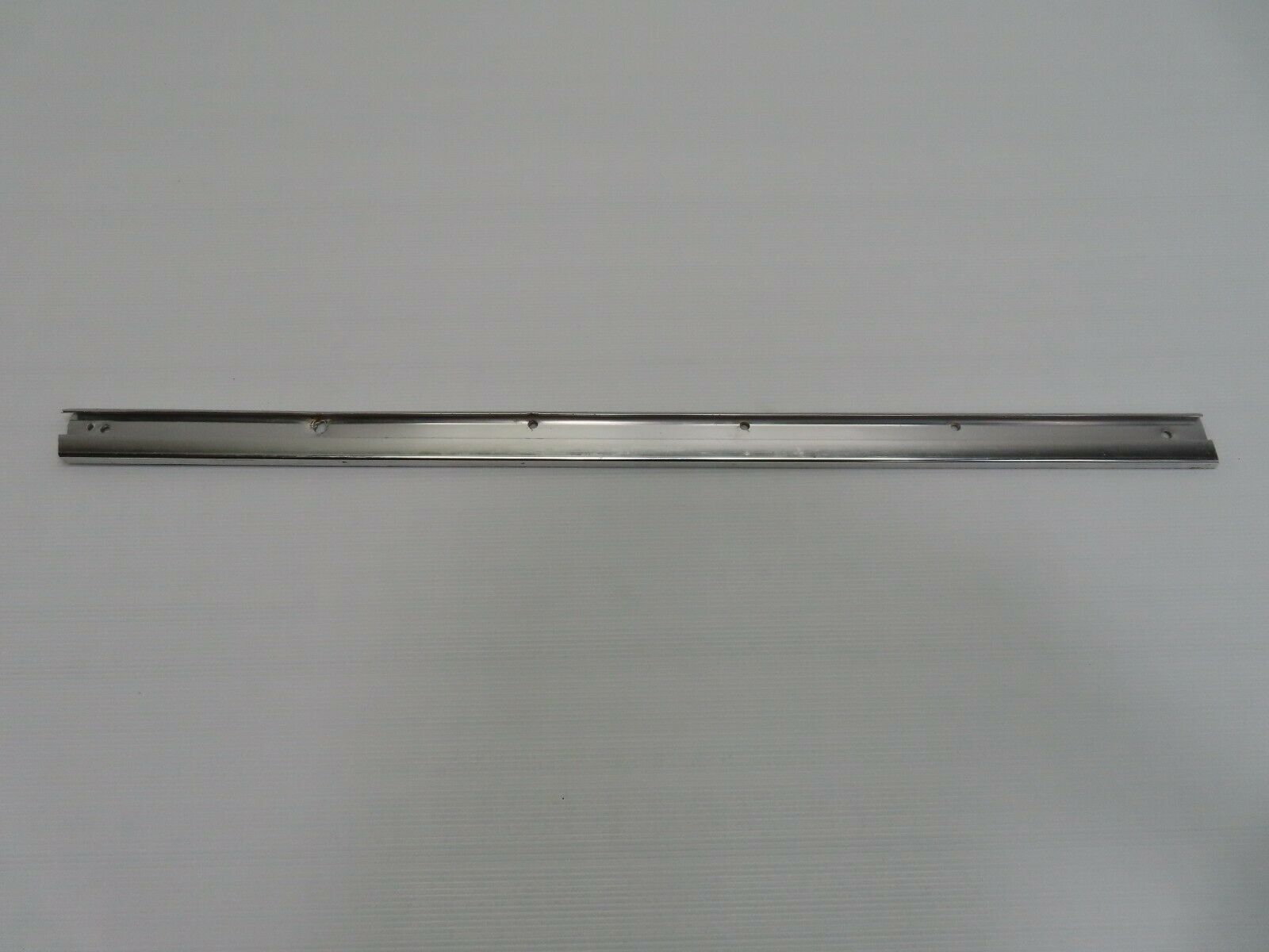 7175 Mercedes-Benz C107 350SLC Coupe Roof Chrome Moulding Right Side