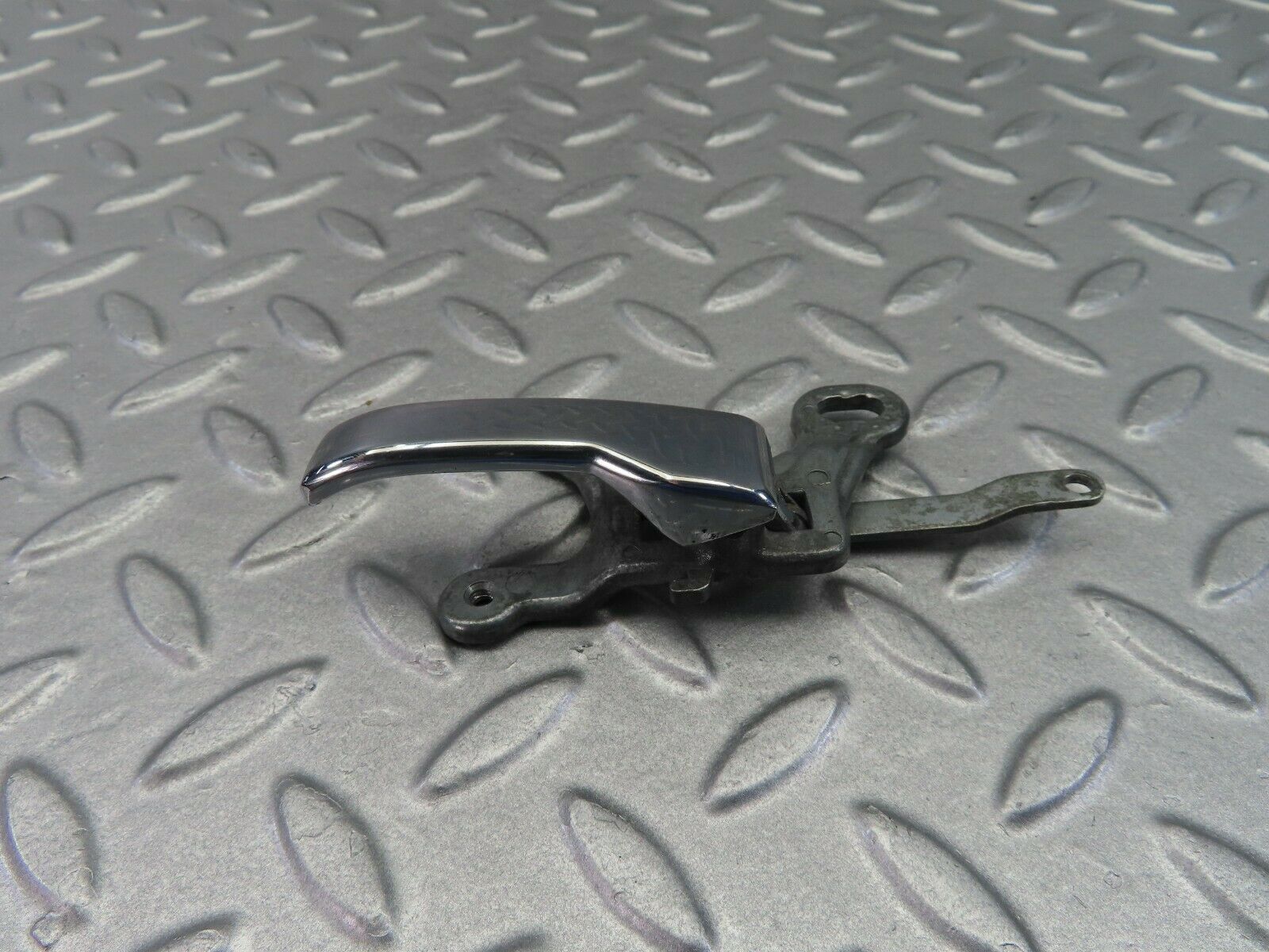 7847 Mercedes-Benz W115 220D Left Interior Door Handle Chrome 1107660319