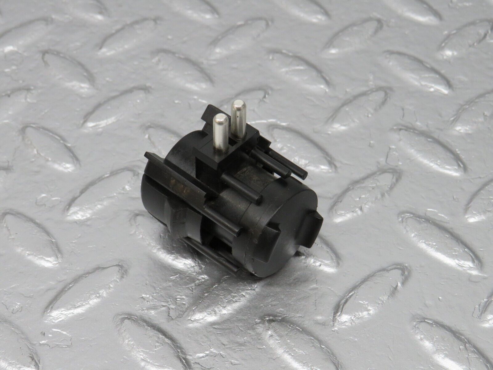 40683 Mercedes-Benz W123 300D Kick Down Switch 0015456314